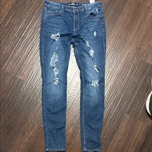 Hollister women’s Ripped Skinny Jeans